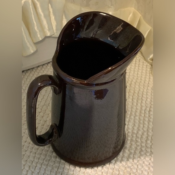 VINTAGE BROWN CERAMIC PITCHER - Picture 3 of 5